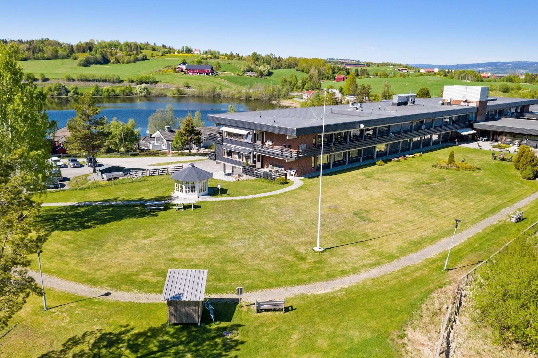 Vila Skaar Lunner hage